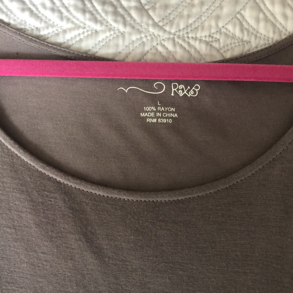 Long tan top - Picture 3 of 3